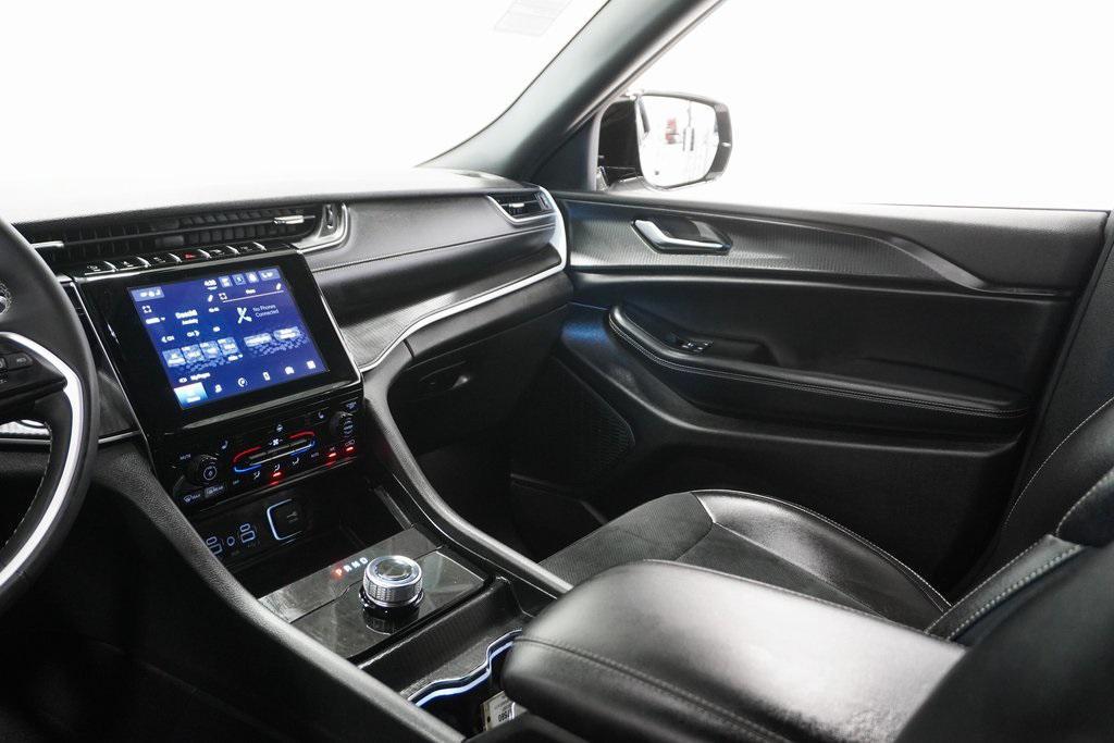 used 2024 Jeep Grand Cherokee L car, priced at $28,495