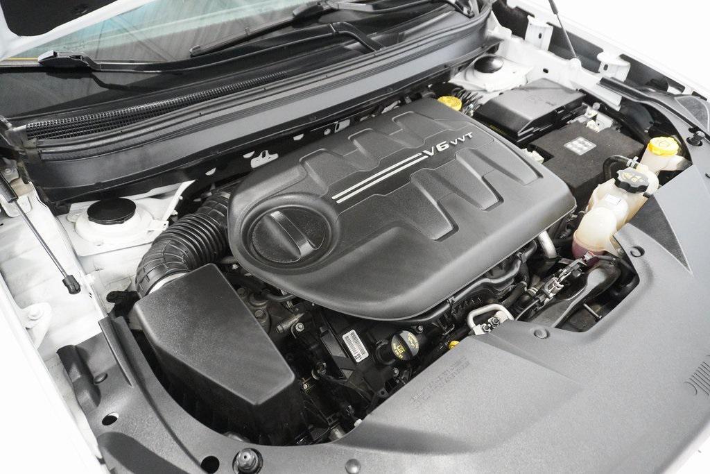 used 2021 Jeep Cherokee car, priced at $21,995