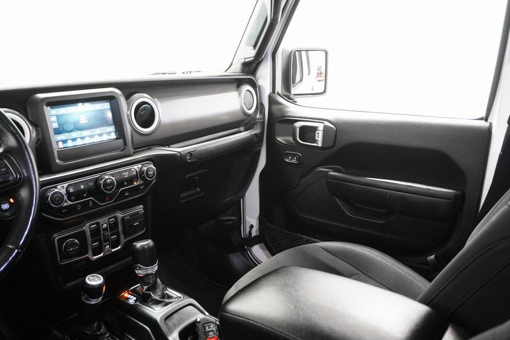 used 2022 Jeep Gladiator car, priced at $27,395