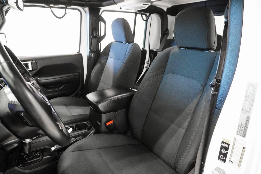 used 2022 Jeep Gladiator car, priced at $27,395