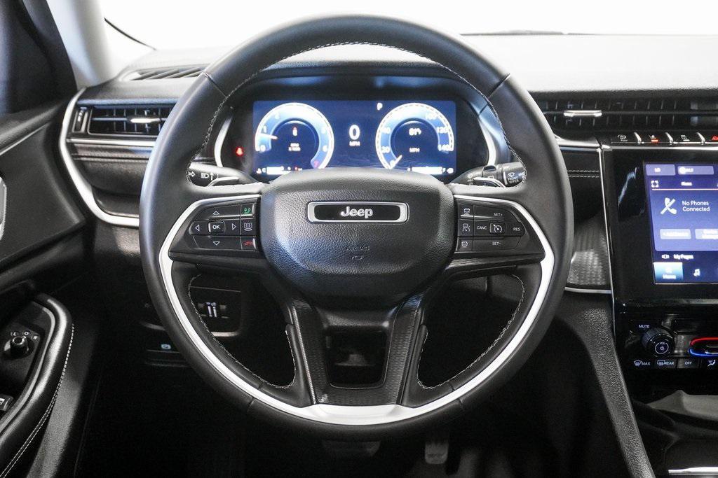 used 2024 Jeep Grand Cherokee car, priced at $29,195