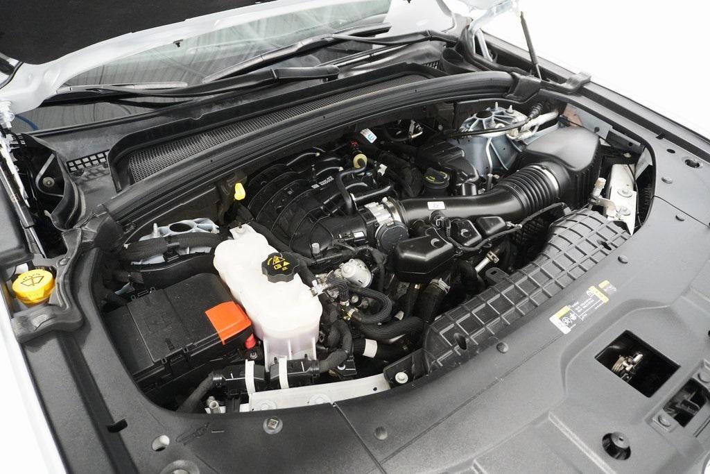 used 2024 Jeep Grand Cherokee car, priced at $29,195