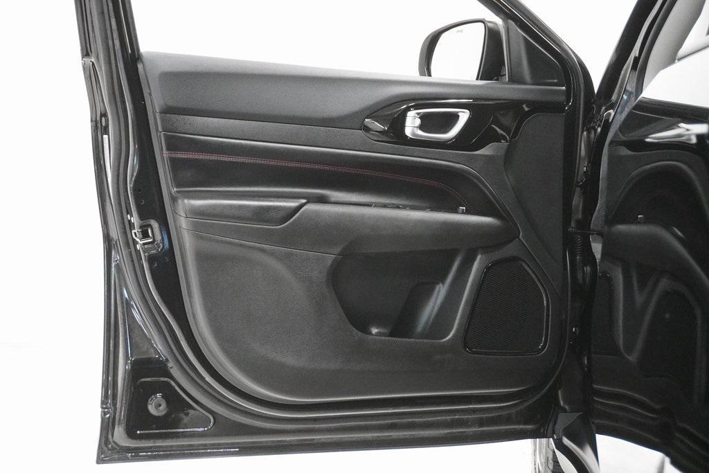 used 2022 Jeep Compass car, priced at $21,095