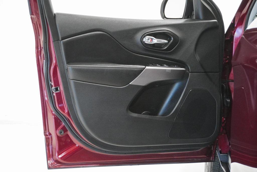 used 2021 Jeep Cherokee car, priced at $22,795