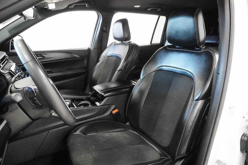 used 2023 Jeep Grand Cherokee L car, priced at $27,995