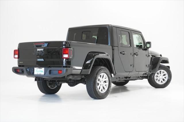 used 2023 Jeep Gladiator car, priced at $40,395