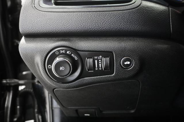 used 2015 Chrysler 200 car, priced at $8,995
