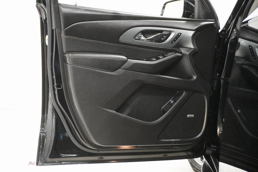 used 2018 Chevrolet Traverse car, priced at $23,295