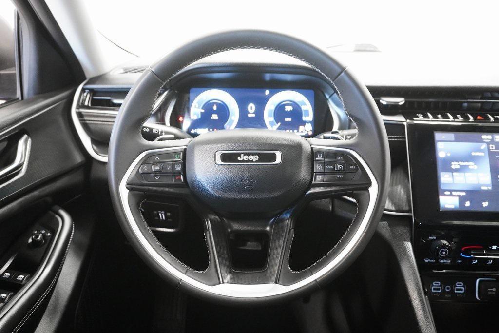 used 2024 Jeep Grand Cherokee car, priced at $27,495