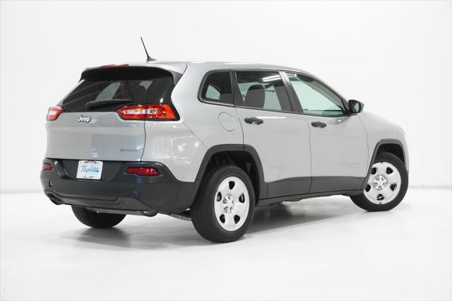 used 2015 Jeep Cherokee car, priced at $10,795