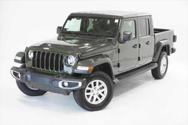 used 2023 Jeep Gladiator car, priced at $41,894