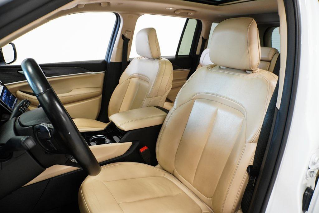 used 2022 Jeep Grand Cherokee car, priced at $28,623