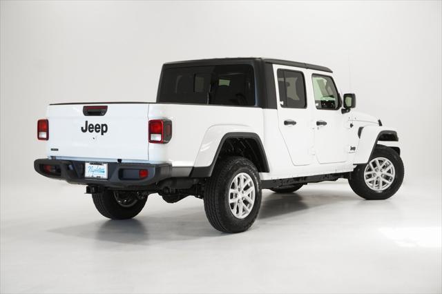 used 2023 Jeep Gladiator car, priced at $41,894