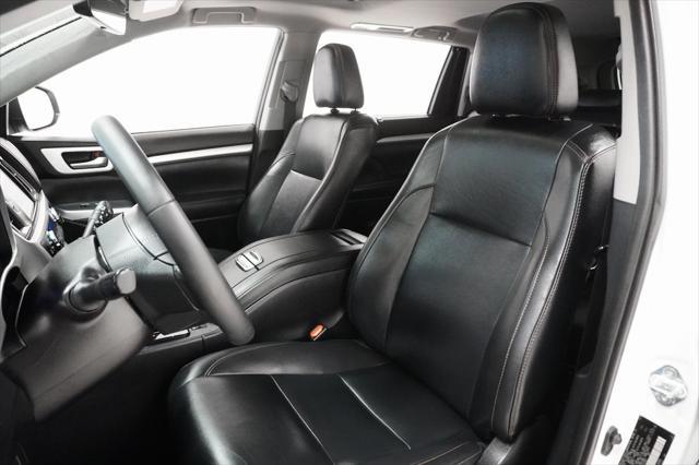 used 2019 Toyota Highlander car, priced at $22,795