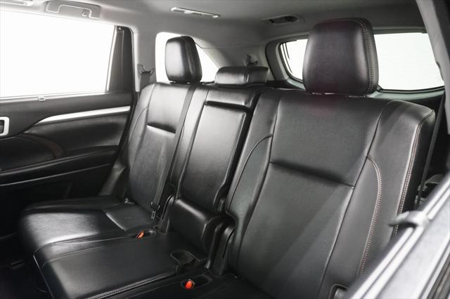 used 2019 Toyota Highlander car, priced at $22,795