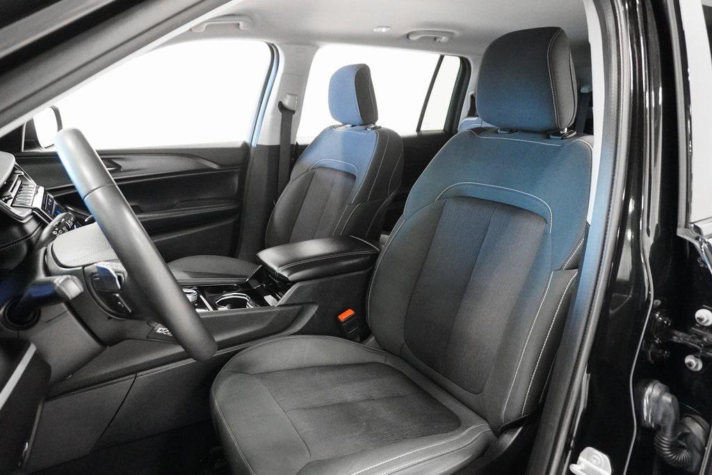 used 2023 Jeep Grand Cherokee L car, priced at $25,495