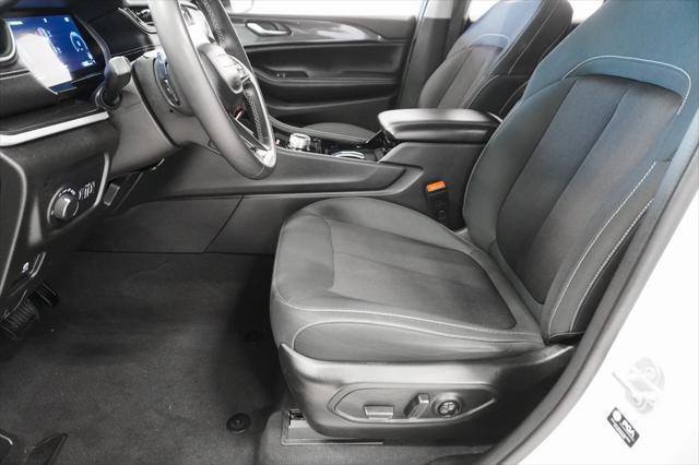 used 2023 Jeep Grand Cherokee car, priced at $25,295