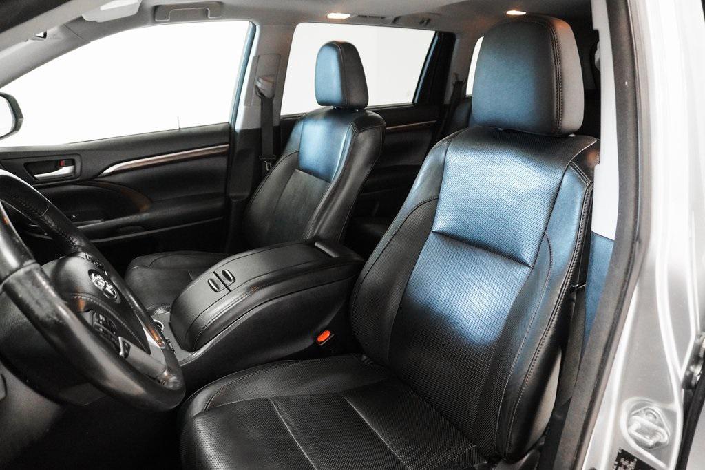 used 2014 Toyota Highlander car, priced at $16,995