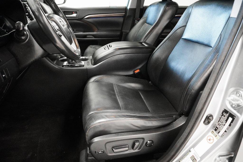 used 2014 Toyota Highlander car, priced at $16,995