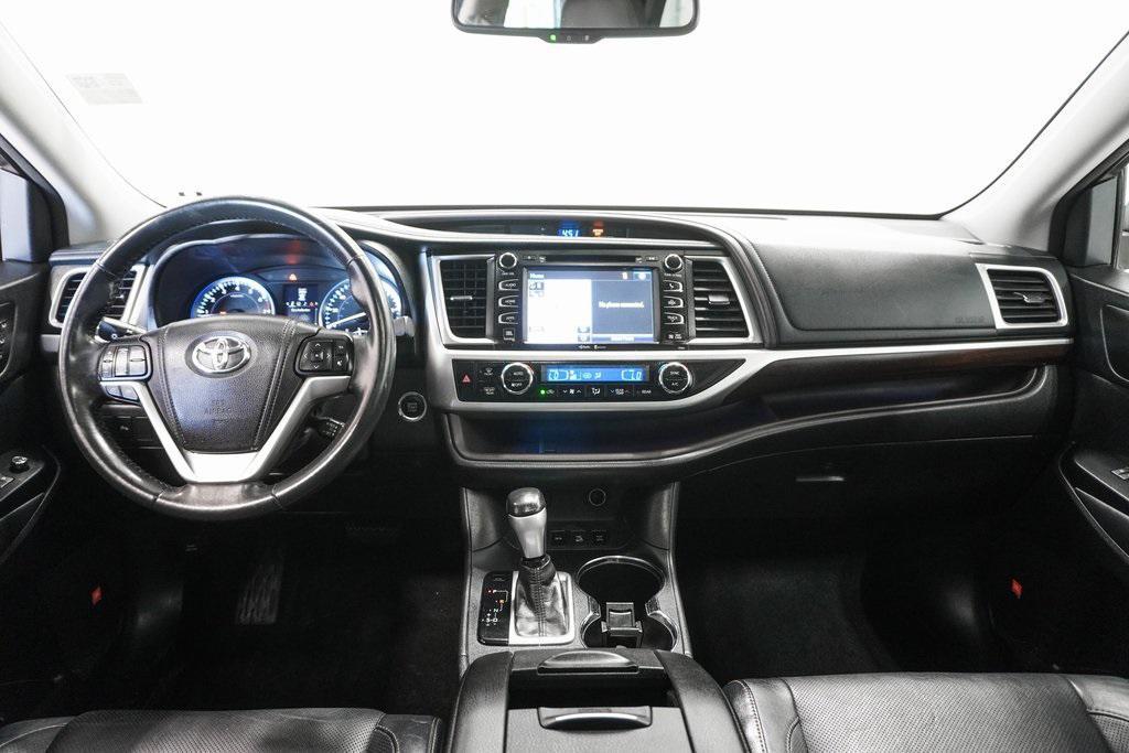 used 2014 Toyota Highlander car, priced at $16,995