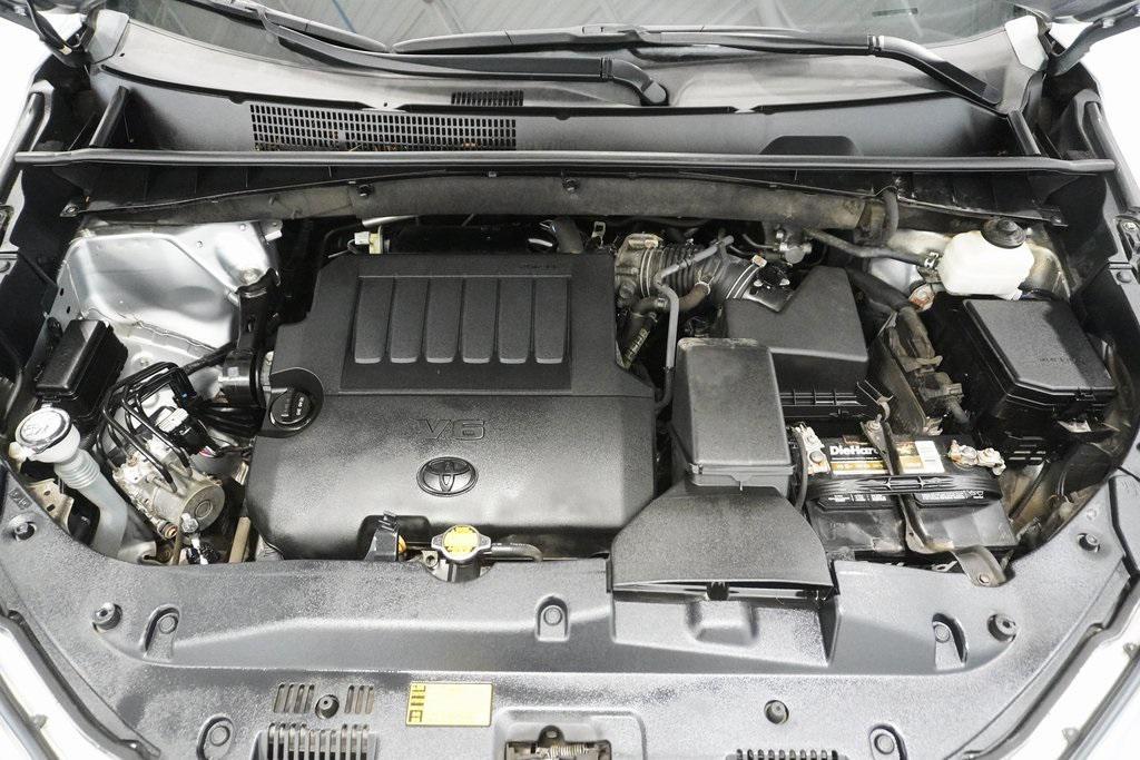 used 2014 Toyota Highlander car, priced at $16,995