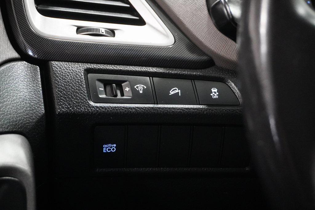 used 2013 Hyundai Santa Fe car, priced at $7,495