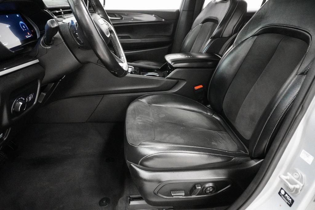 used 2022 Jeep Grand Cherokee car, priced at $25,398