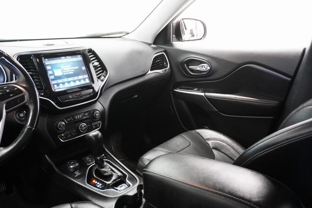 used 2020 Jeep Cherokee car, priced at $18,995