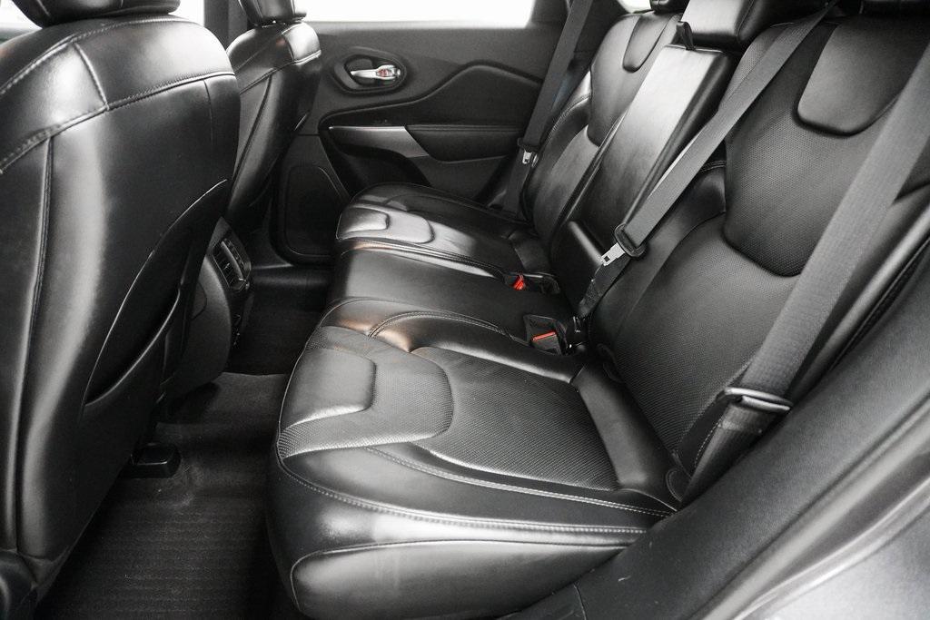 used 2020 Jeep Cherokee car, priced at $18,995