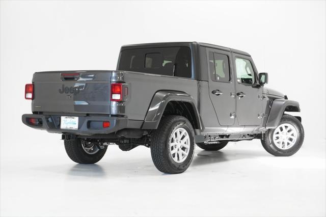 used 2023 Jeep Gladiator car, priced at $41,588