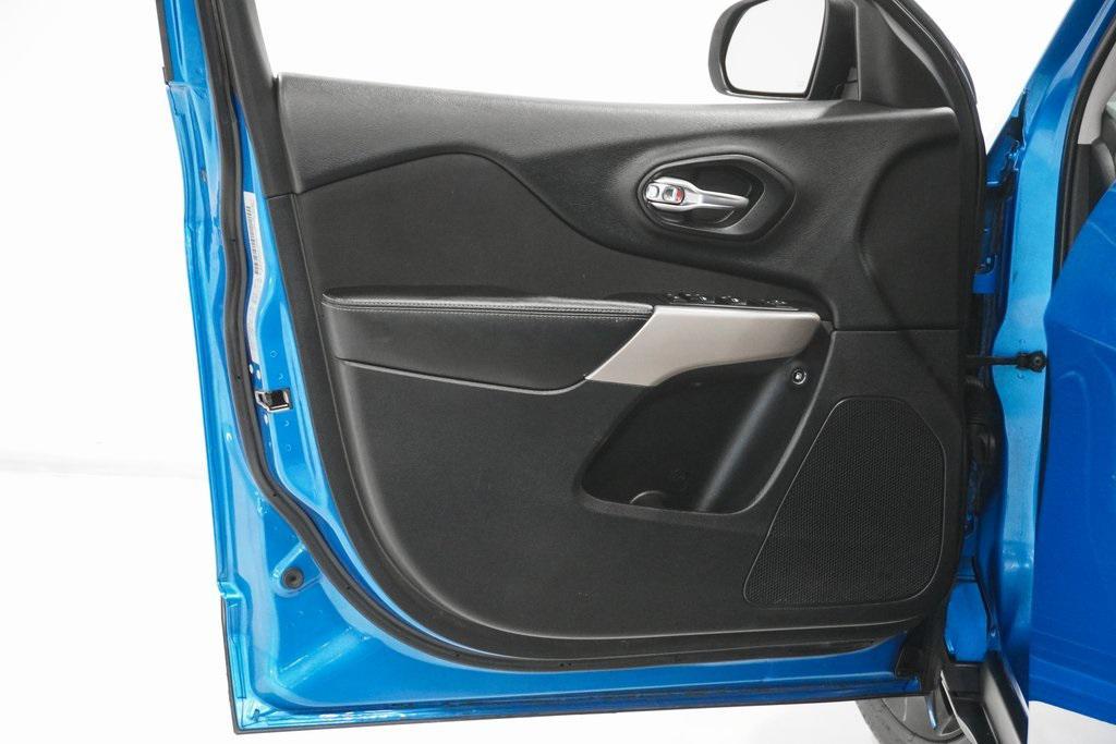 used 2017 Jeep Cherokee car, priced at $10,795