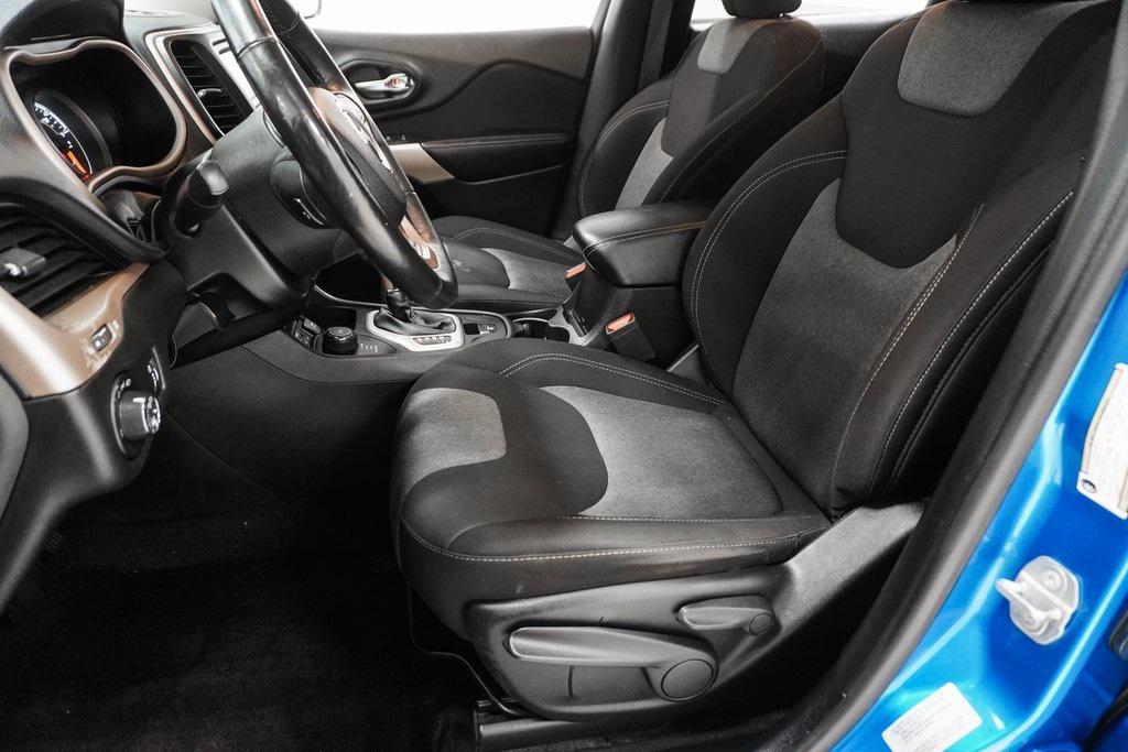 used 2017 Jeep Cherokee car, priced at $10,795