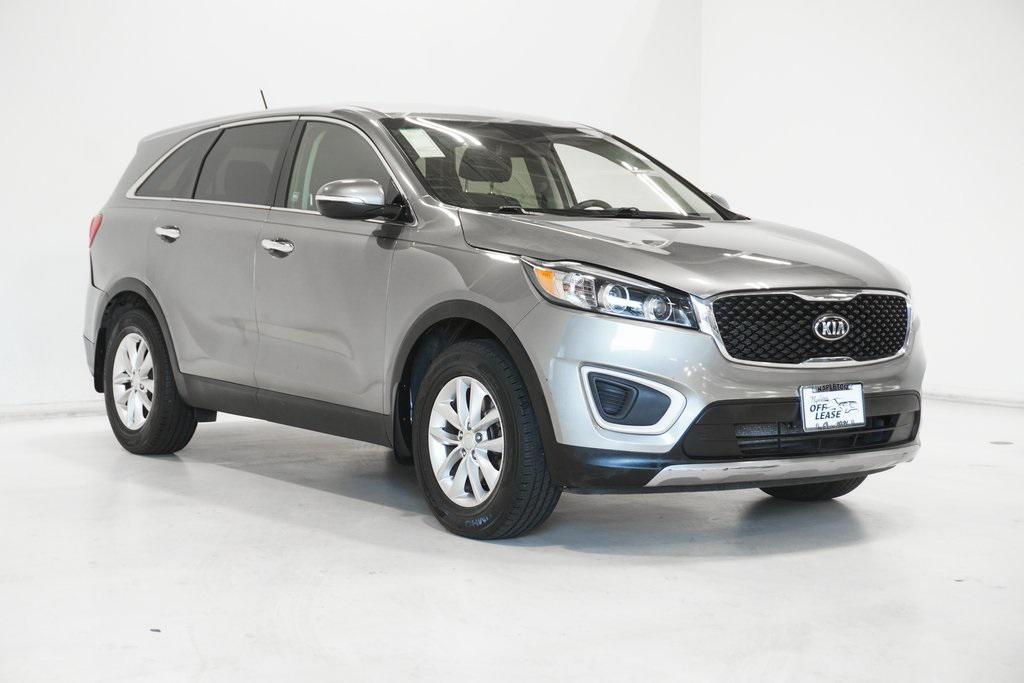 used 2018 Kia Sorento car, priced at $9,895