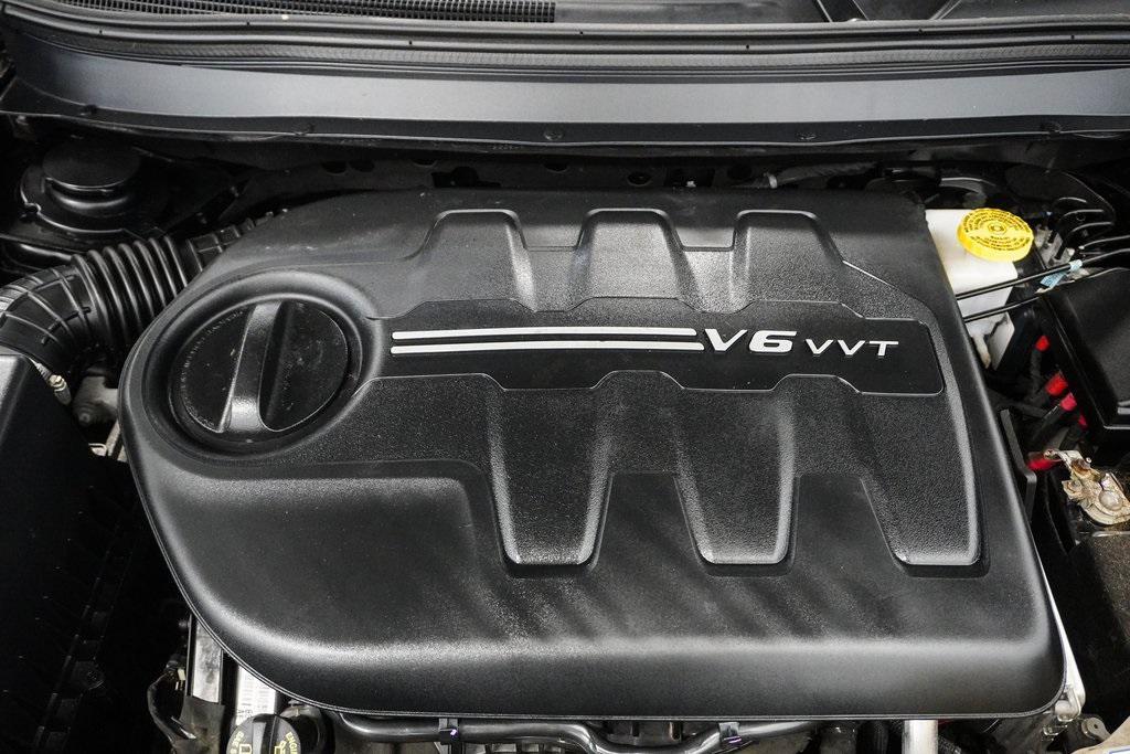 used 2022 Jeep Cherokee car, priced at $23,995