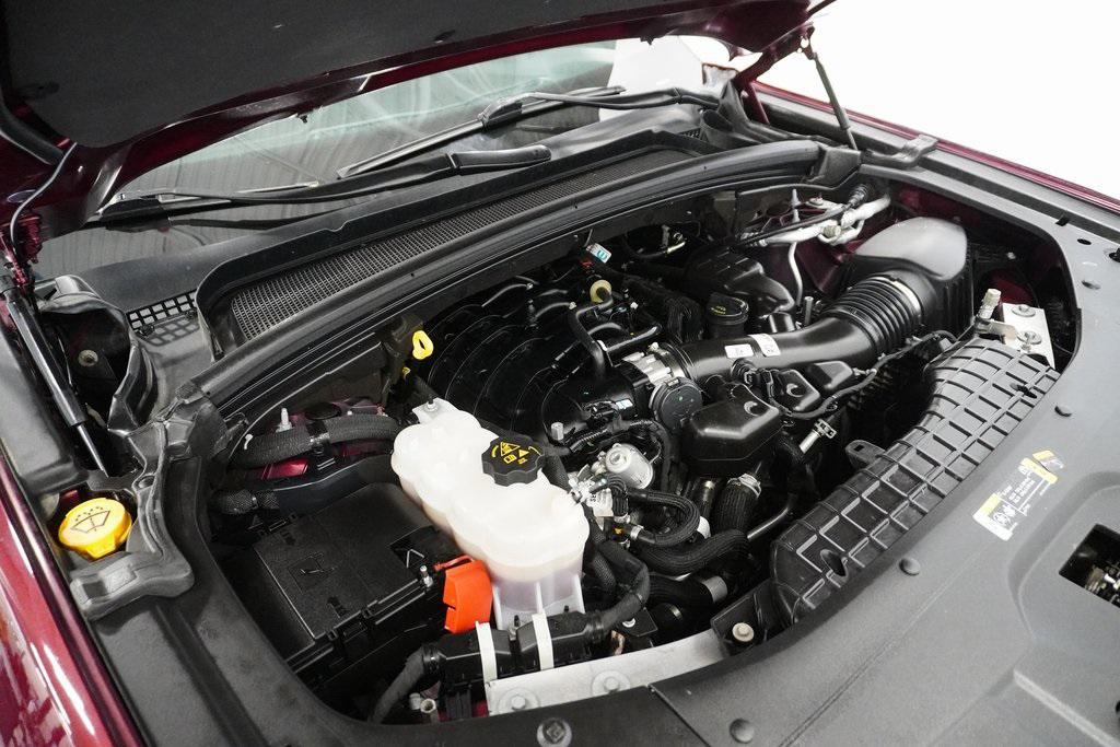 used 2024 Jeep Grand Cherokee car, priced at $27,995