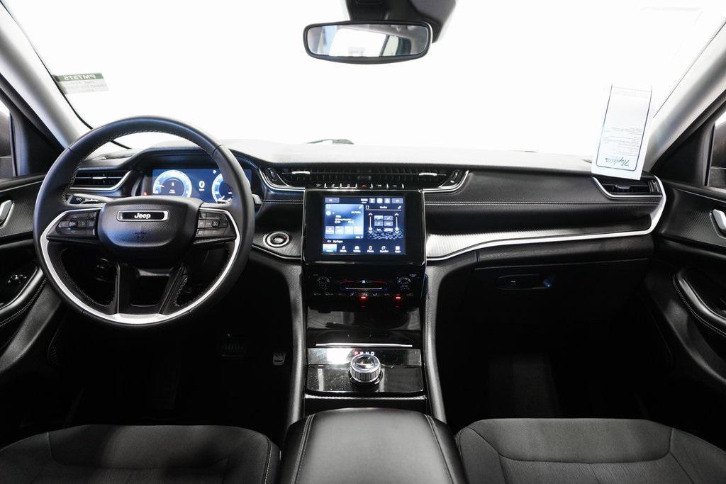 used 2024 Jeep Grand Cherokee car, priced at $27,995