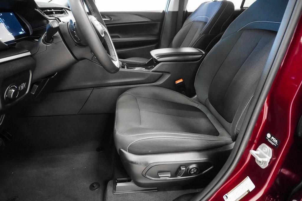 used 2024 Jeep Grand Cherokee car, priced at $27,995