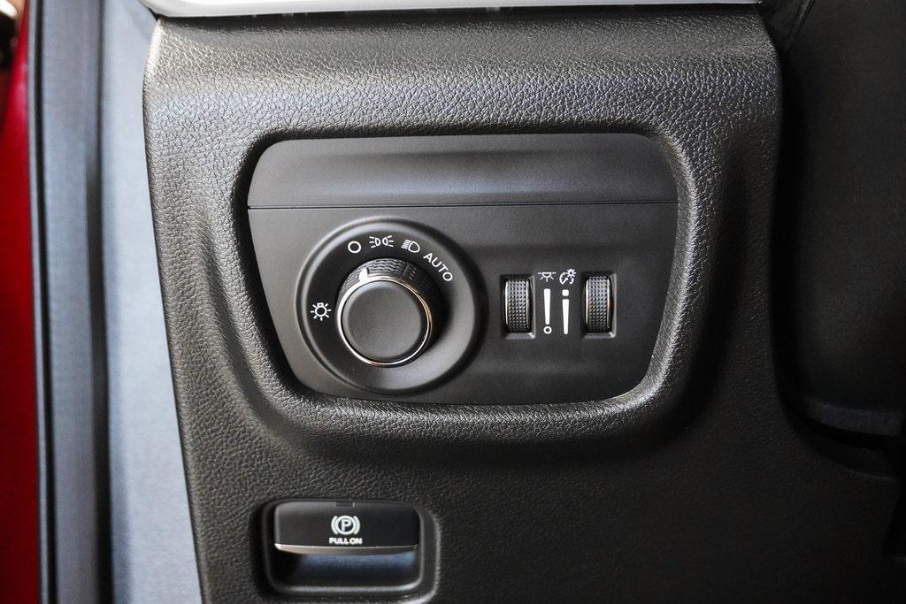 used 2024 Jeep Grand Cherokee car, priced at $27,995