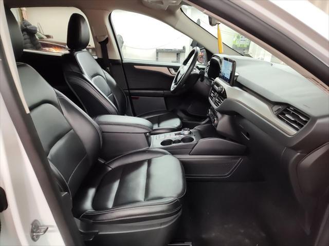 used 2022 Ford Escape car, priced at $25,995