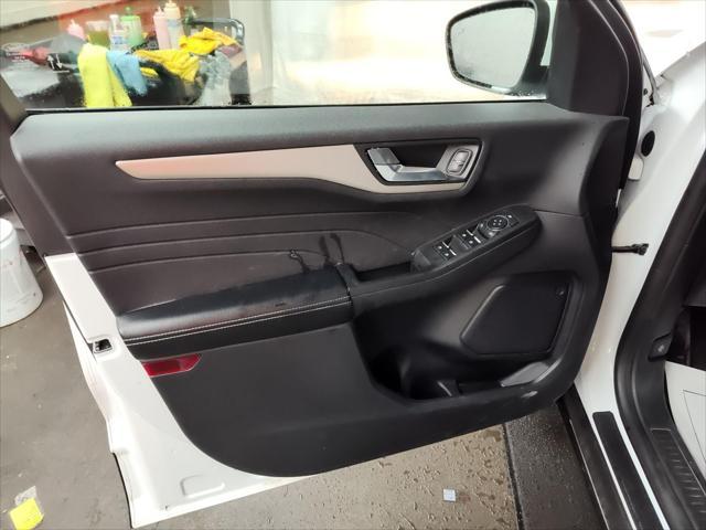 used 2022 Ford Escape car, priced at $25,995