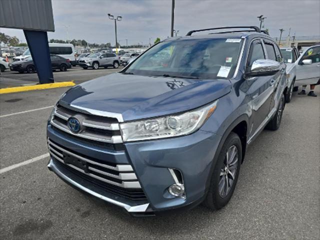 used 2018 Toyota Highlander Hybrid car, priced at $26,995