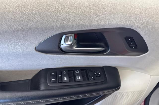 used 2023 Chrysler Pacifica car, priced at $25,995
