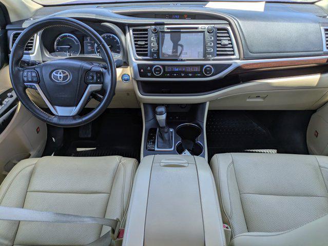 used 2014 Toyota Highlander Hybrid car, priced at $17,998