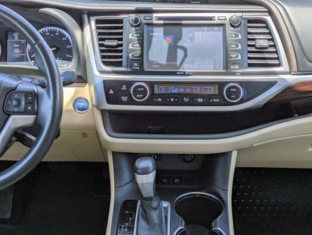 used 2014 Toyota Highlander Hybrid car, priced at $17,998