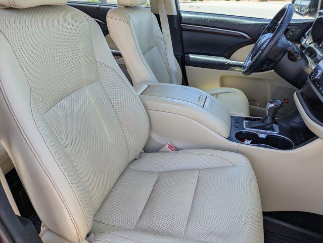 used 2014 Toyota Highlander Hybrid car, priced at $17,998