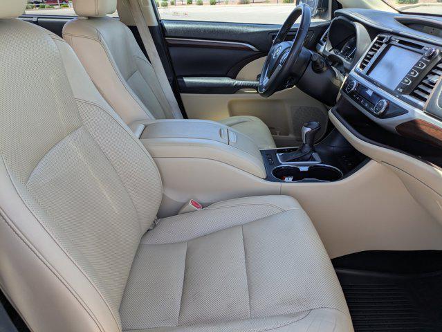 used 2014 Toyota Highlander Hybrid car, priced at $17,998