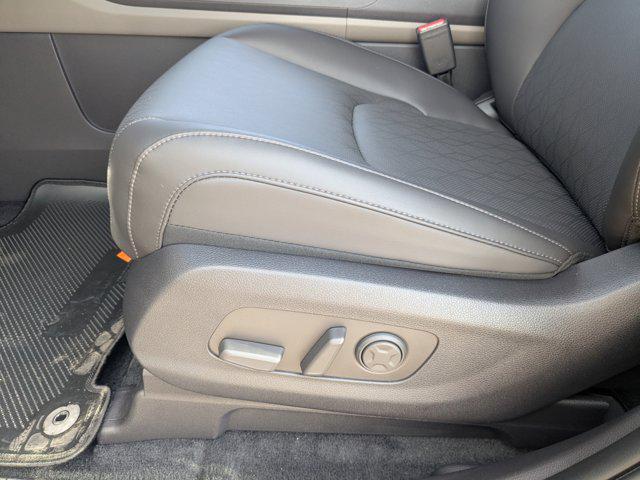 new 2025 Kia Carnival Hybrid car, priced at $42,498