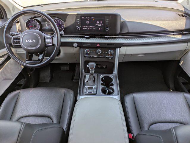 used 2022 Kia Carnival car
