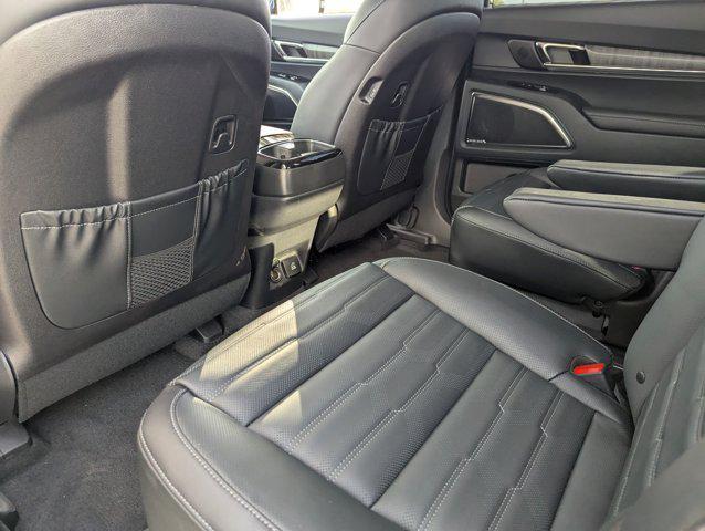 new 2025 Kia Telluride car, priced at $50,956