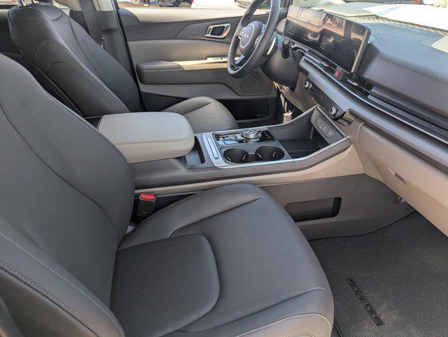 new 2026 Kia Carnival Hybrid car, priced at $42,357